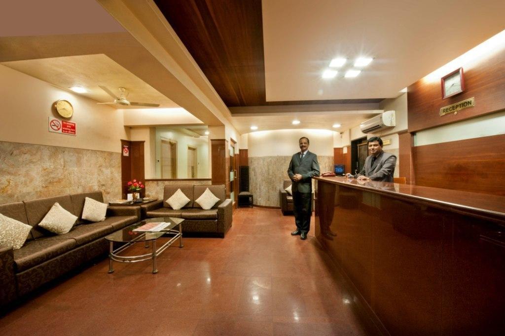 Rajhans Hotel Bombay Esterno foto