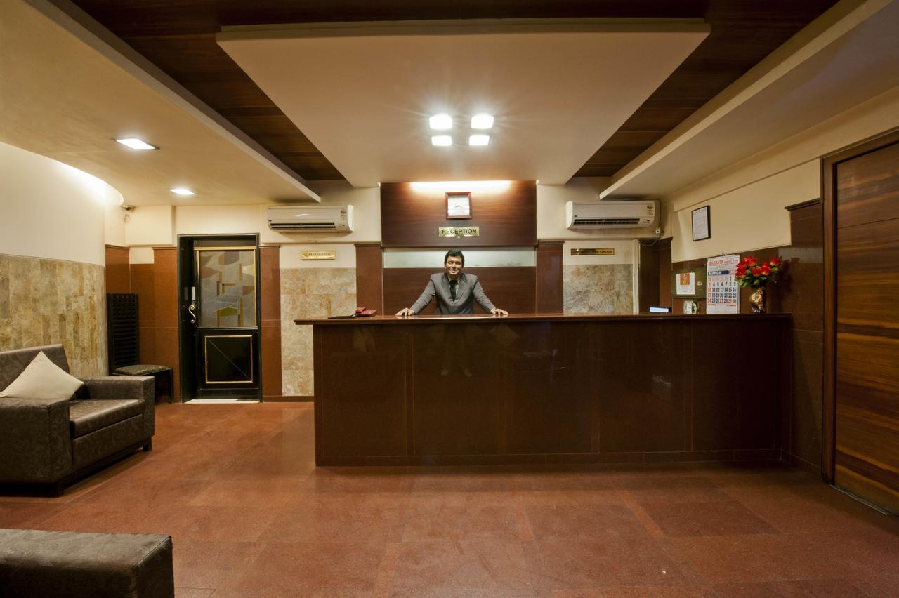 Rajhans Hotel Bombay Esterno foto
